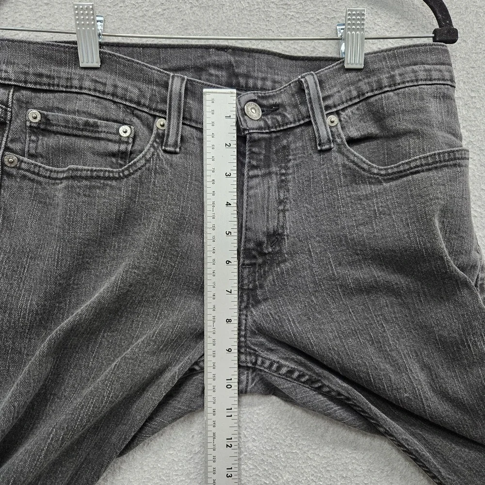 Levis *please carefully